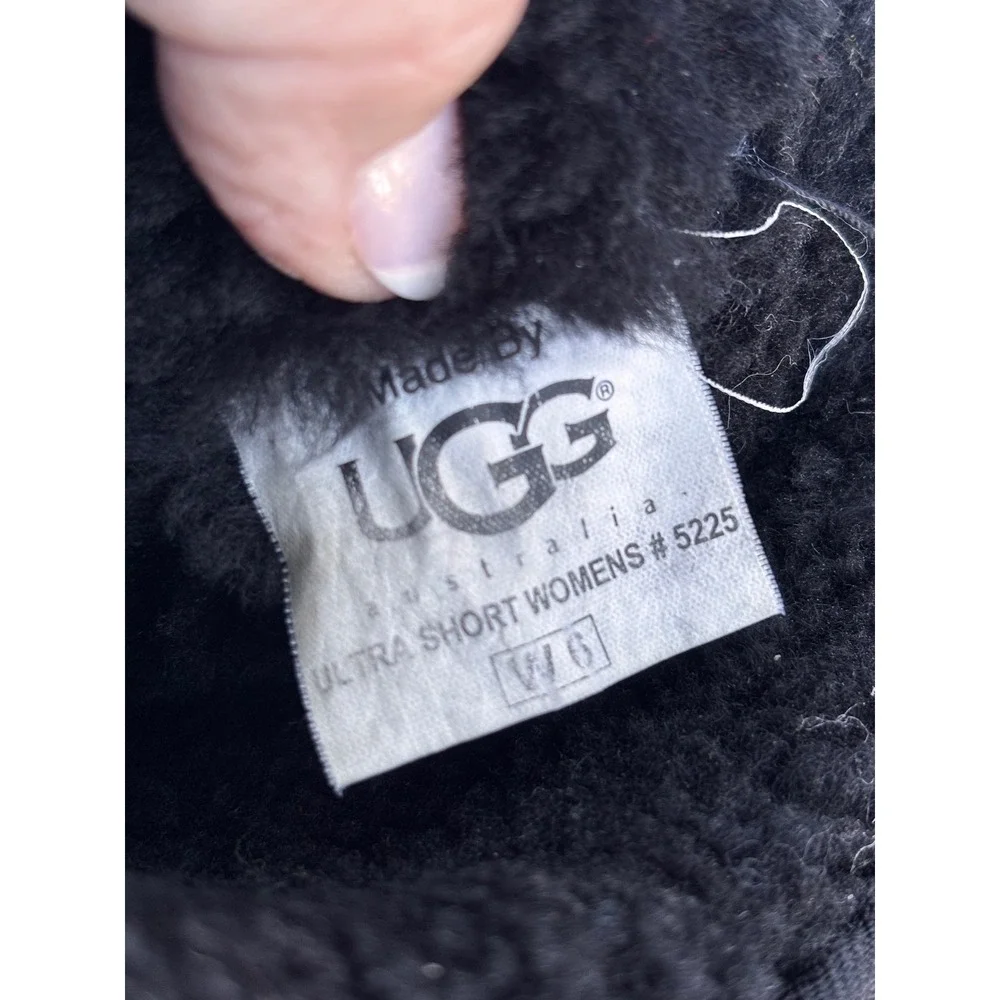 UGG Australia Black Suede Shearling Leather Winter Boots Warm Cozy Casual size 6